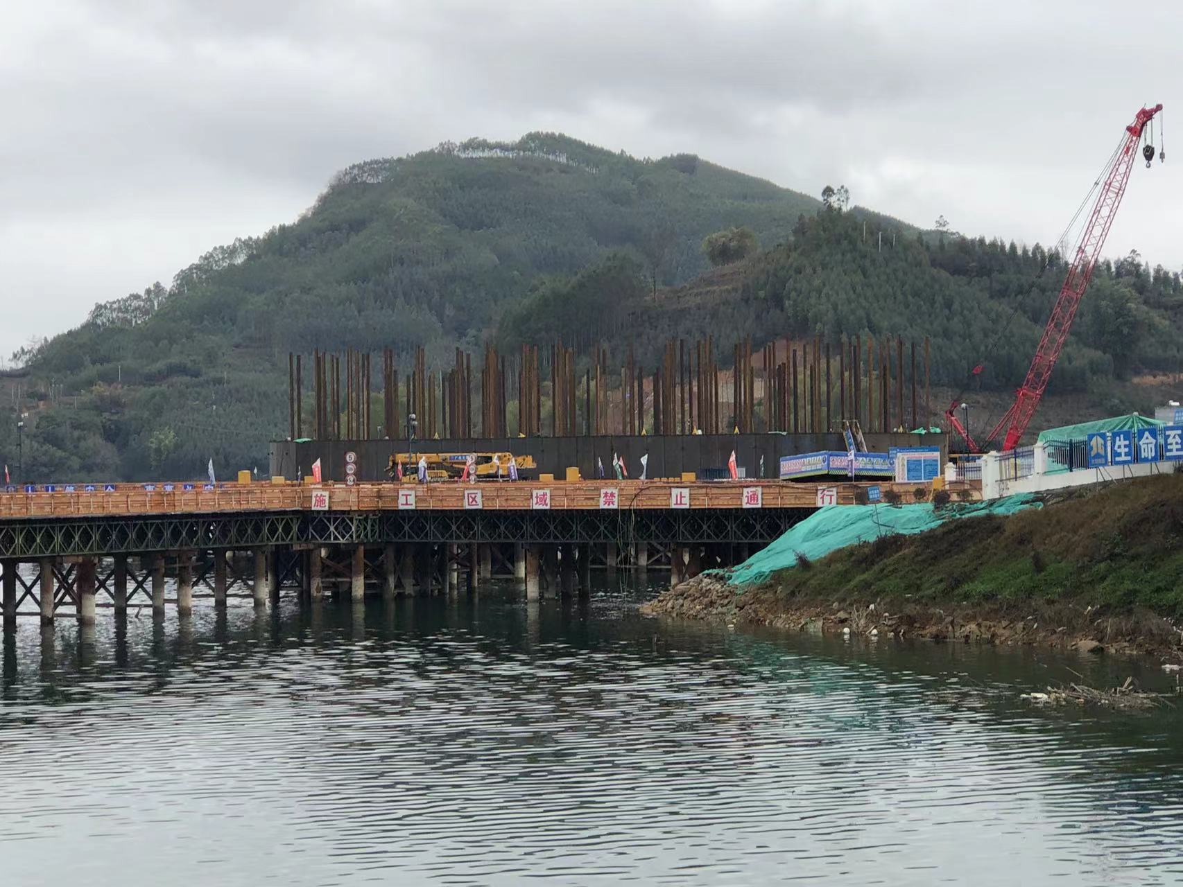 荔浦县广西岩滩特大桥高速路监控安装项目